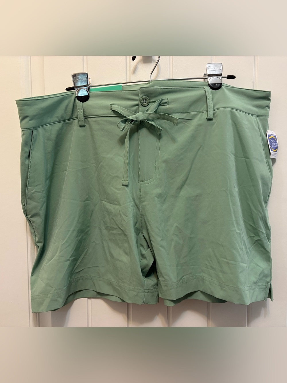 Reel Legends Green Drawstring Quick Dry Shorts. NWT. Size XL.